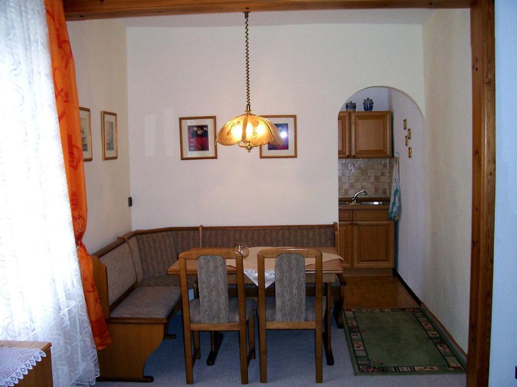Hotel Krone Goessweinstein Room photo