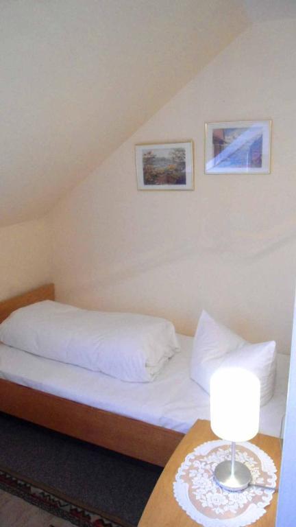 Hotel Krone Goessweinstein Room photo