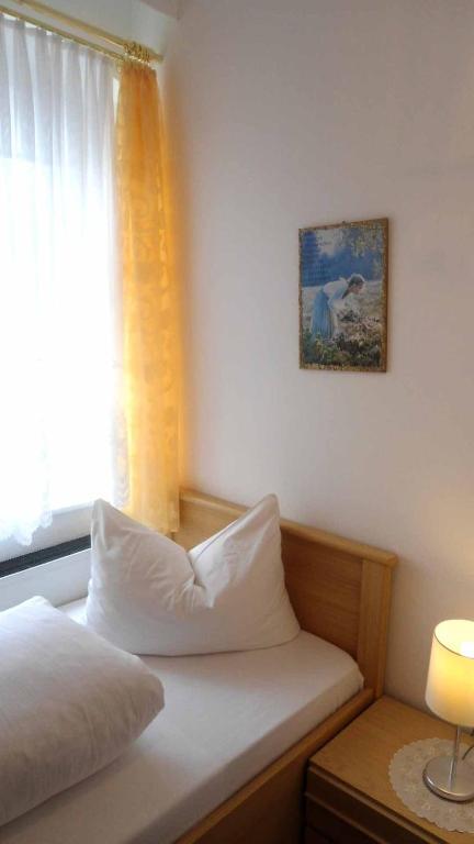 Hotel Krone Goessweinstein Room photo